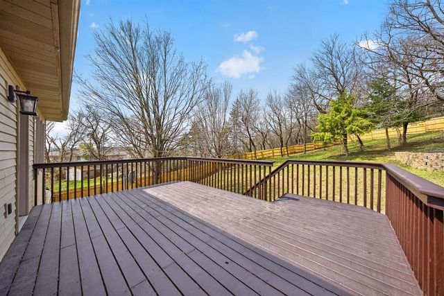 530 Cedar Court NE, Pine Island, MN 55963