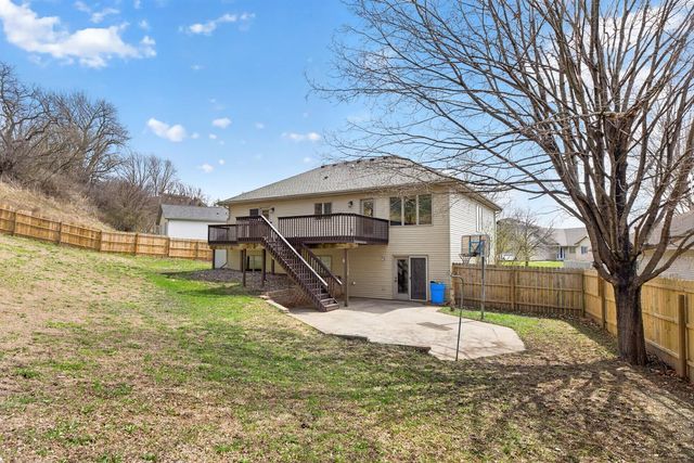 530 Cedar Court NE, Pine Island, MN 55963