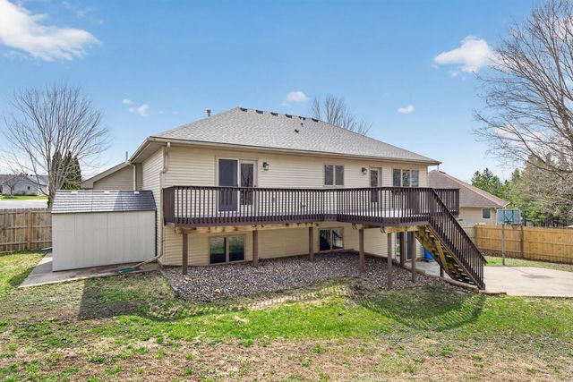 530 Cedar Court NE, Pine Island, MN 55963