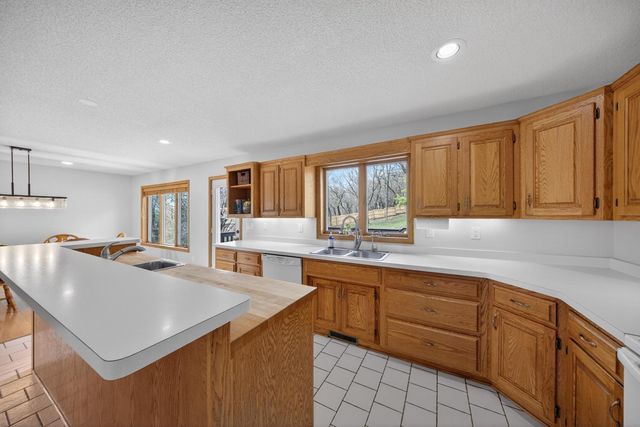 530 Cedar Court NE, Pine Island, MN 55963