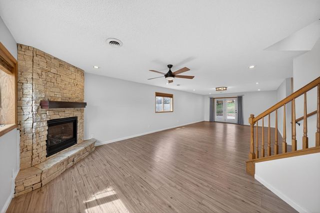 530 Cedar Court NE, Pine Island, MN 55963
