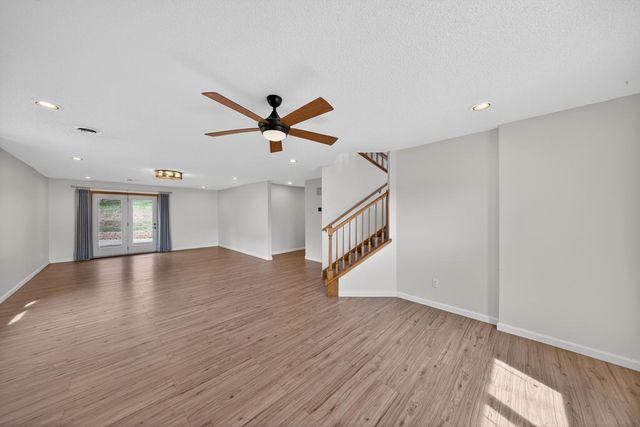 530 Cedar Court NE, Pine Island, MN 55963