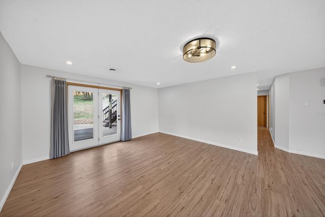530 Cedar Court NE, Pine Island, MN 55963