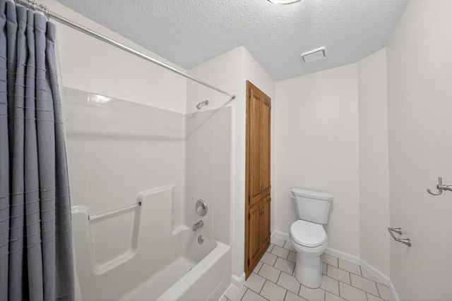 530 Cedar Court NE, Pine Island, MN 55963