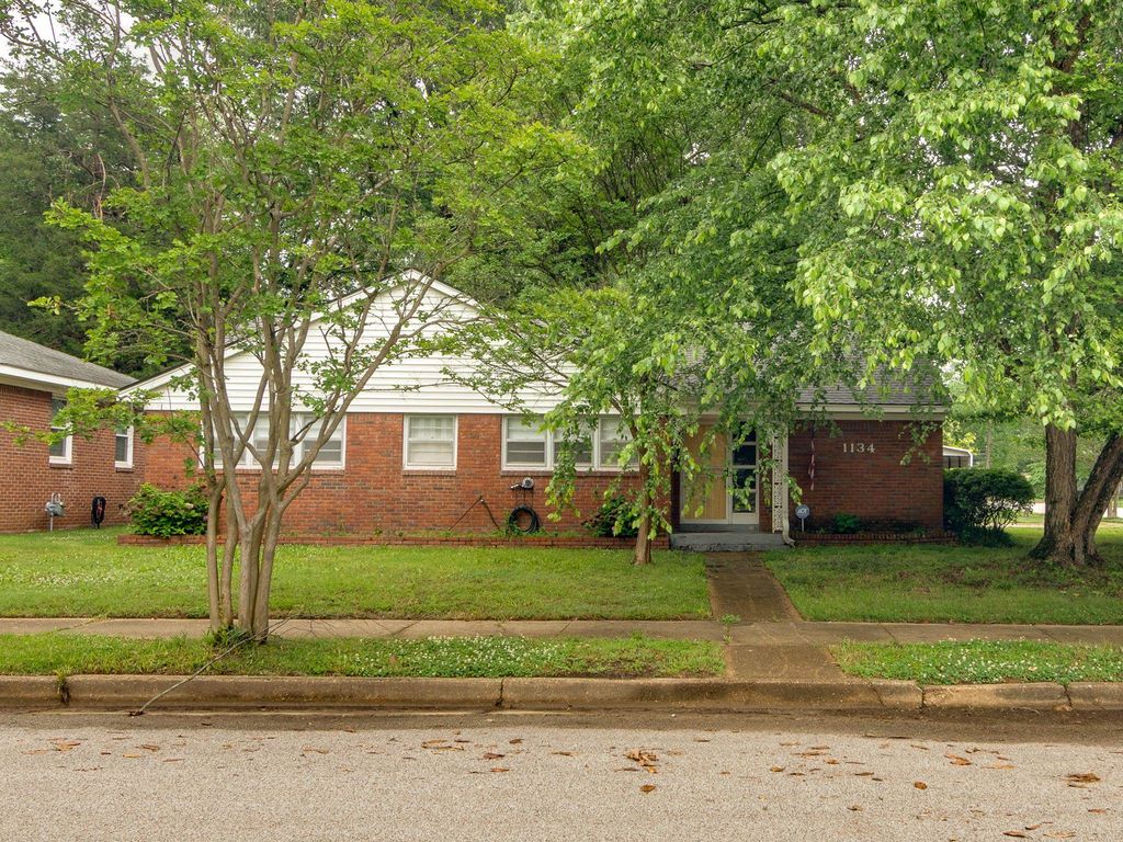 1134 DEARING RD, Memphis, TN 38117
