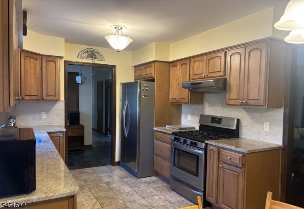 5 Wales Ct, Clinton Twp., NJ 08801 — photo 3