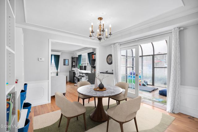 2 Madrid Court, Clifton Park, NY 12065