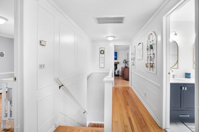 2 Madrid Court, Clifton Park, NY 12065