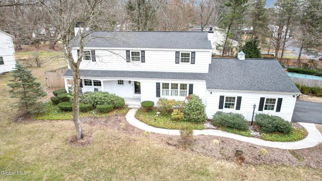 2 Madrid Court, Clifton Park, NY 12065