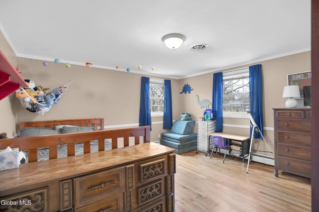 2 Madrid Court, Clifton Park, NY 12065