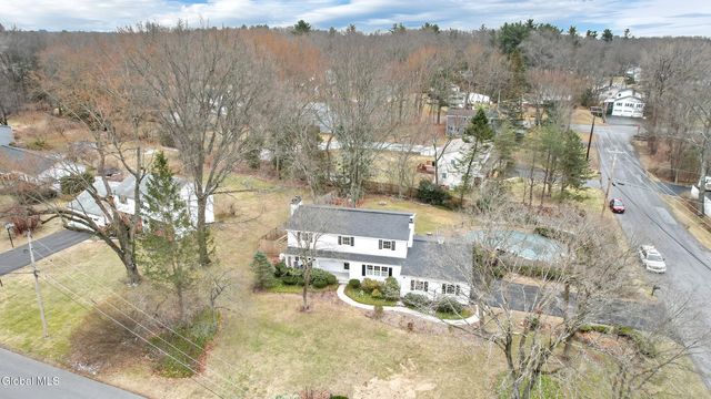 2 Madrid Court, Clifton Park, NY 12065