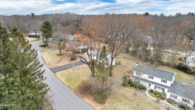 2 Madrid Court, Clifton Park, NY 12065