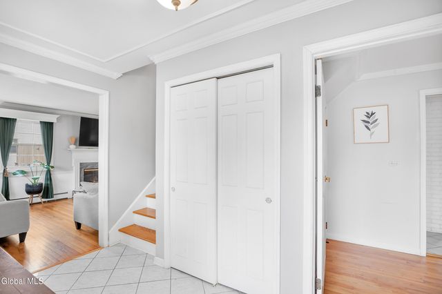 2 Madrid Court, Clifton Park, NY 12065