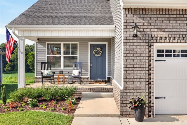 210 Ardell Dr, Clarksville, TN 37040