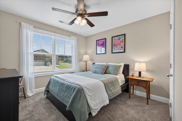 210 Ardell Dr, Clarksville, TN 37040