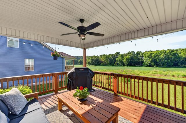 210 Ardell Dr, Clarksville, TN 37040