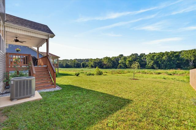 210 Ardell Dr, Clarksville, TN 37040