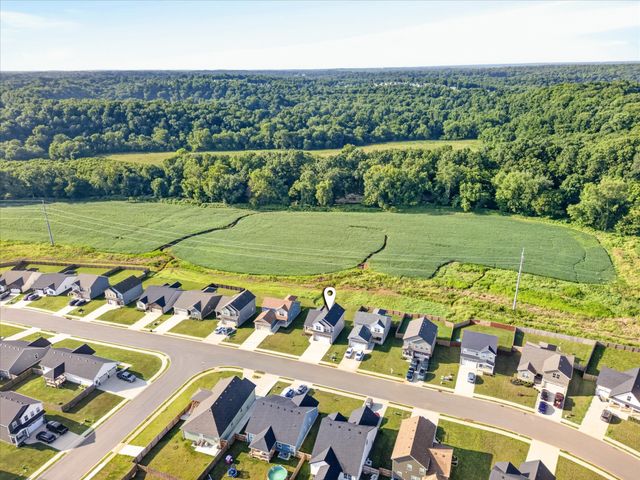 210 Ardell Dr, Clarksville, TN 37040