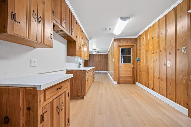 6307 Pineshade Lane, Houston, TX 77008