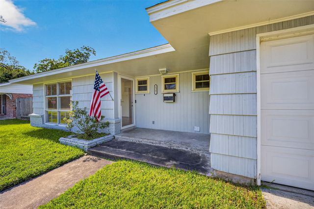 6307 Pineshade Lane, Houston, TX 77008