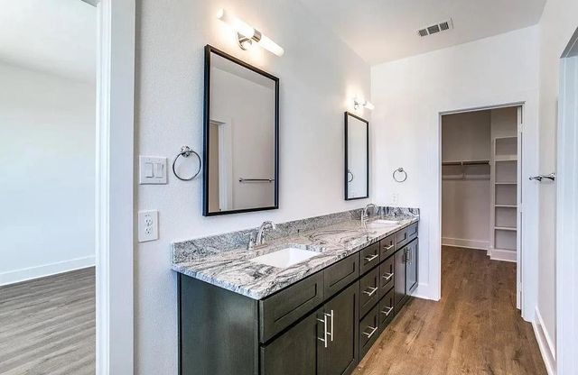 13325 Bee Street 403, Farmers Branch, TX 75234