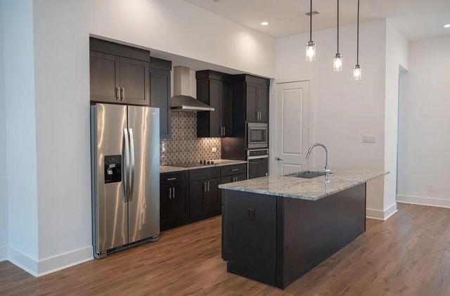 13325 Bee Street 403, Farmers Branch, TX 75234