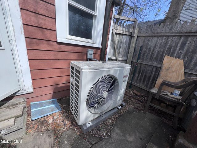 216 Front Street, Schenectady, NY 12305