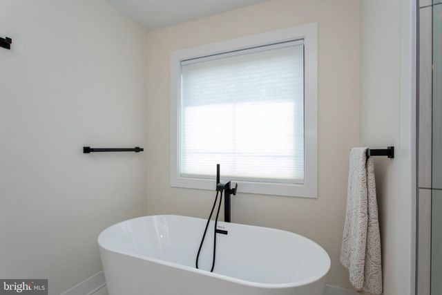 12126 RIVERVIEW DR, Newburg, MD 20664