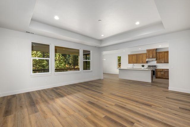 1092 Timber Ridge Loop, Klamath Falls, OR 97601