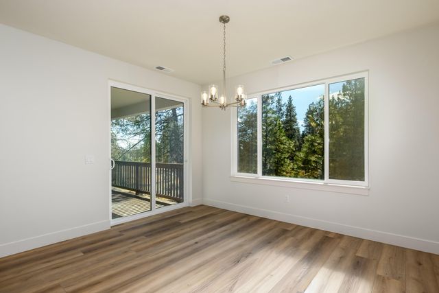 1092 Timber Ridge Loop, Klamath Falls, OR 97601