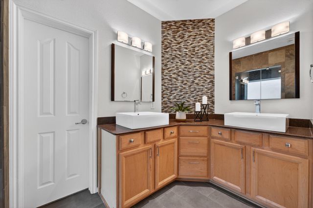 8025 Levata DR, Austin, TX 78739