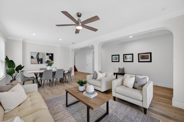 8025 Levata DR, Austin, TX 78739