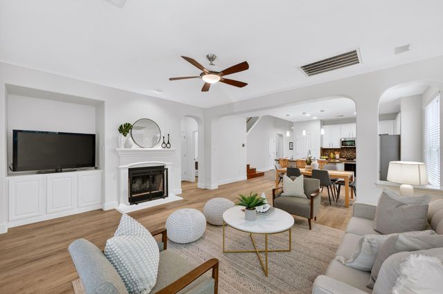 8025 Levata DR, Austin, TX 78739
