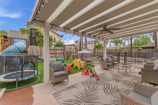 2454 Bracco Way, Riverbank, CA 95367