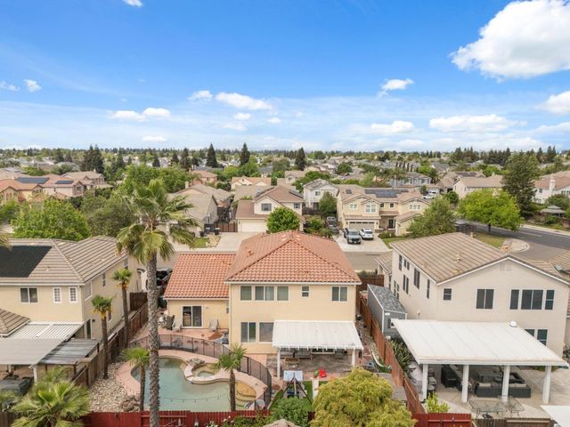 2454 Bracco Way, Riverbank, CA 95367