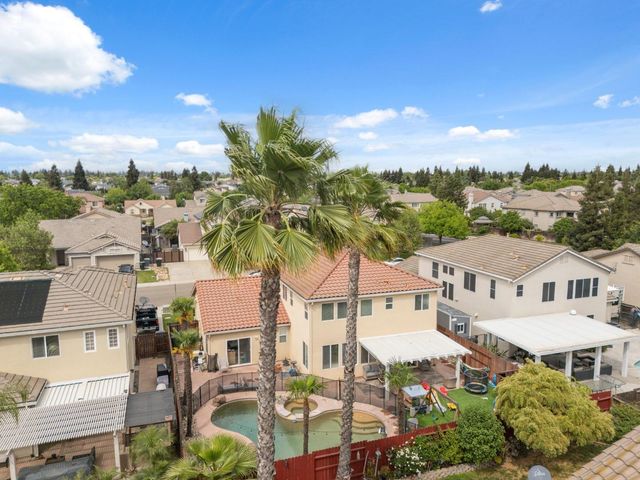 2454 Bracco Way, Riverbank, CA 95367