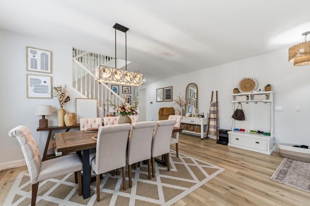 2454 Bracco Way, Riverbank, CA 95367