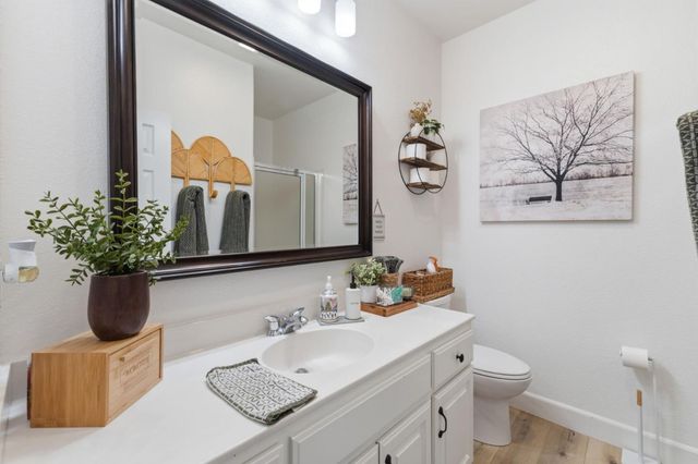 2454 Bracco Way, Riverbank, CA 95367