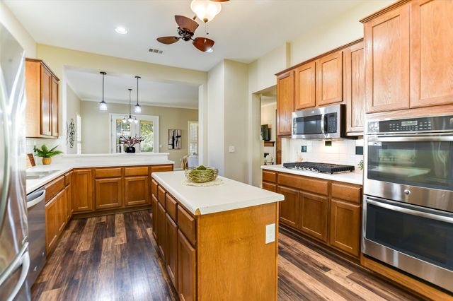 105 Goodwater ST, Georgetown, TX 78633