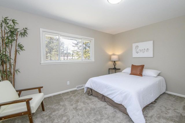 745 N Green Bay ROAD, Grafton, WI 53024