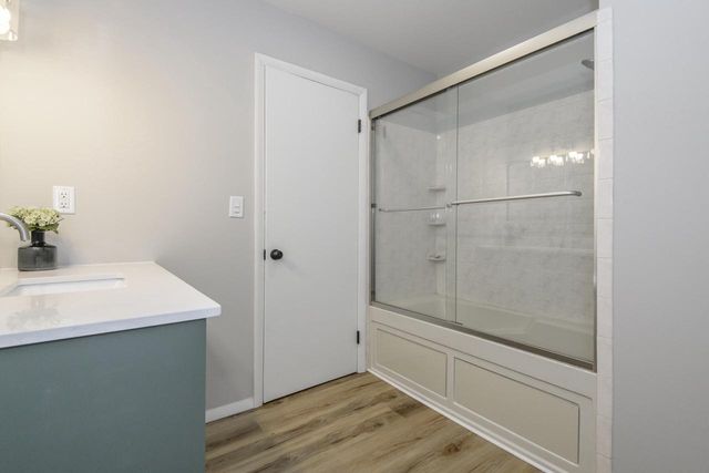 745 N Green Bay ROAD, Grafton, WI 53024