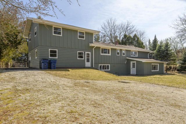 745 N Green Bay ROAD, Grafton, WI 53024