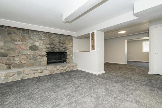 745 N Green Bay ROAD, Grafton, WI 53024