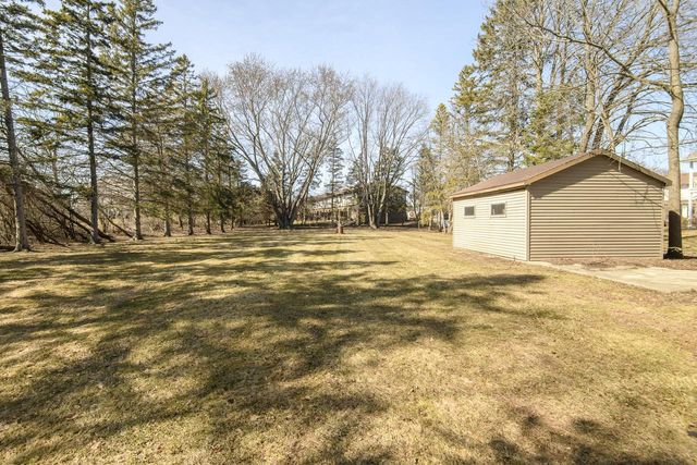 745 N Green Bay ROAD, Grafton, WI 53024