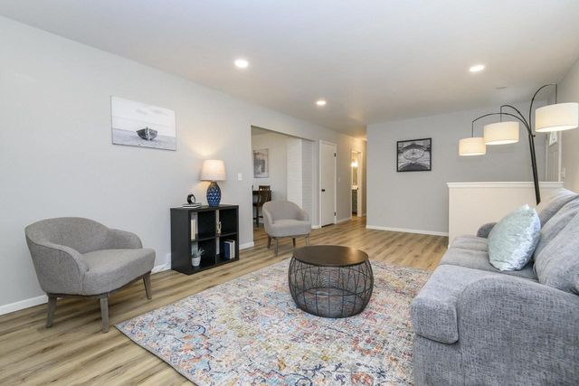 745 N Green Bay ROAD, Grafton, WI 53024