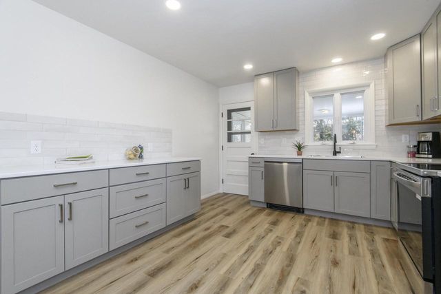 745 N Green Bay ROAD, Grafton, WI 53024