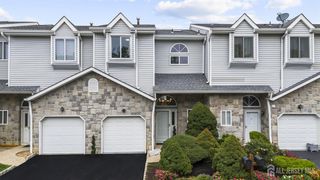 4 Lee Lee Lane, Old Bridge, NJ 08879