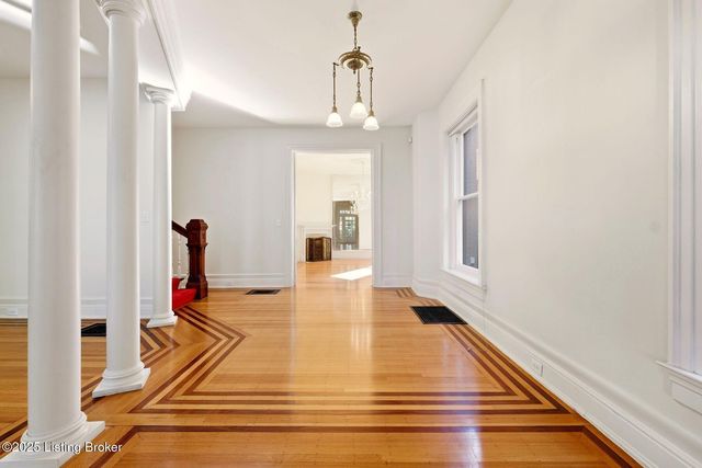 1515 S 3rd St, Louisville, KY 40208