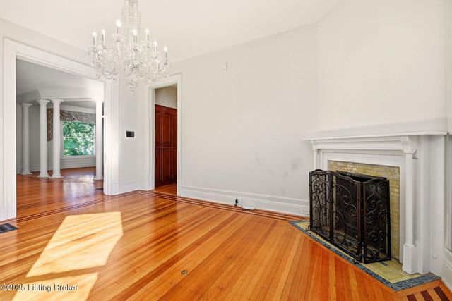 1515 S 3rd St, Louisville, KY 40208