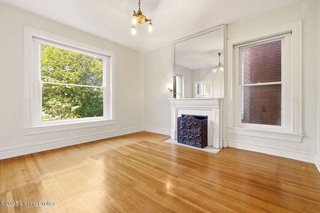 1515 S 3rd St, Louisville, KY 40208